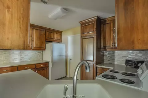 4508 Sutton Ct, Bryan, TX 77802 photo 6
