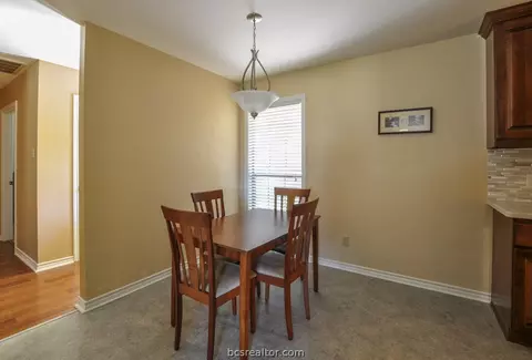4508 Sutton Ct, Bryan, TX 77802 photo 8