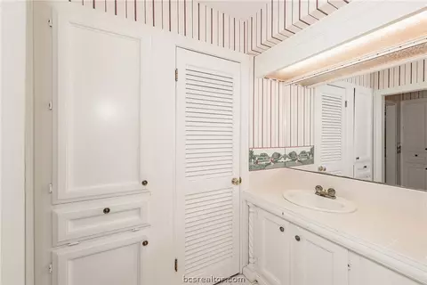 2429 E Briargate Dr, Bryan, TX 77802 photo 17