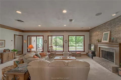 2429 E Briargate Dr, Bryan, TX 77802 photo 6