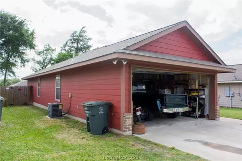 2109 Forge Hill Rd, Bryan, TX 77801 photo 5