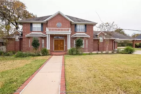 4311 Birchcrest Ln, Bryan, TX 77802 photo 2