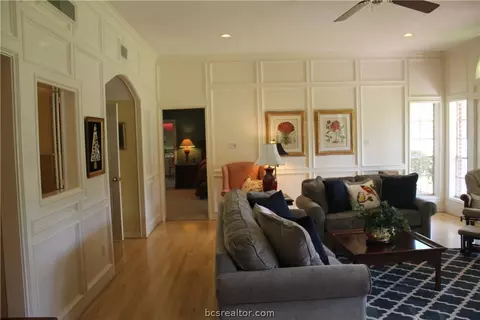 4311 Birchcrest Ln, Bryan, TX 77802 photo 6