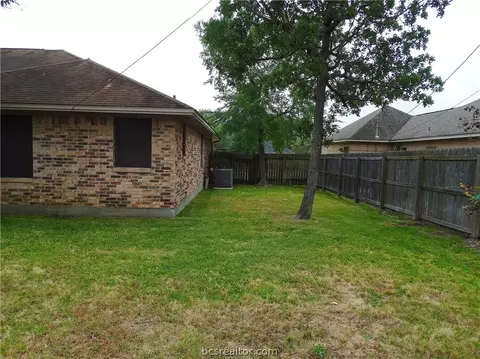 4113 Knightsbridge Ln, Bryan, TX 77802 photo 32