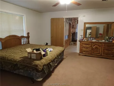 4113 Knightsbridge Ln, Bryan, TX 77802 photo 3