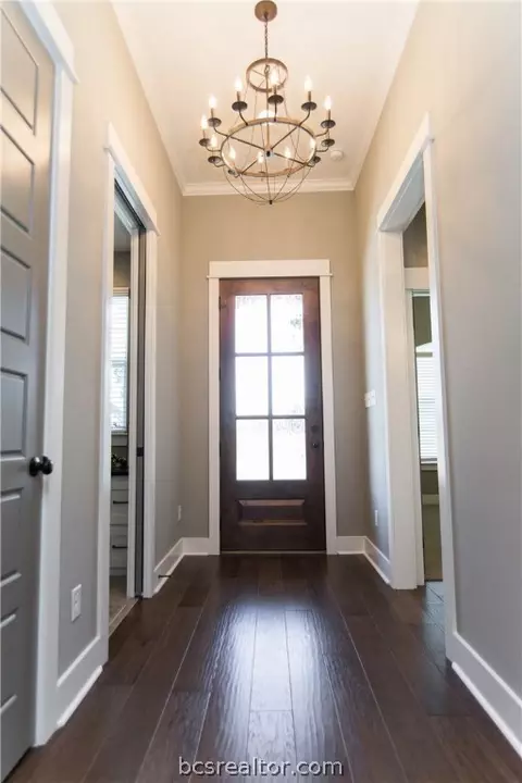 3209 Ashville Path, Bryan, TX 77808 photo 2