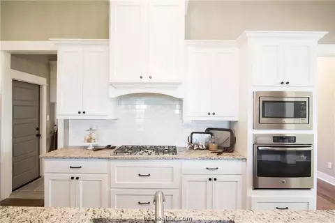 3209 Ashville Path, Bryan, TX 77808 photo 8