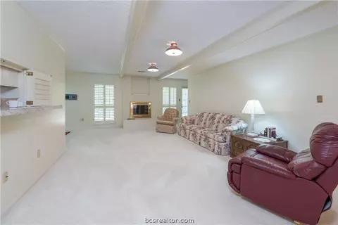 2502 Willow Bend Dr, Bryan, TX 77802 photo 3