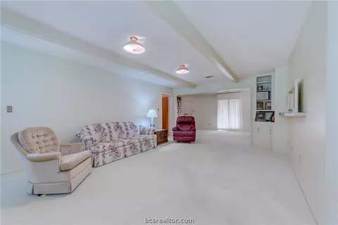 2502 Willow Bend Dr, Bryan, TX 77802 photo 4