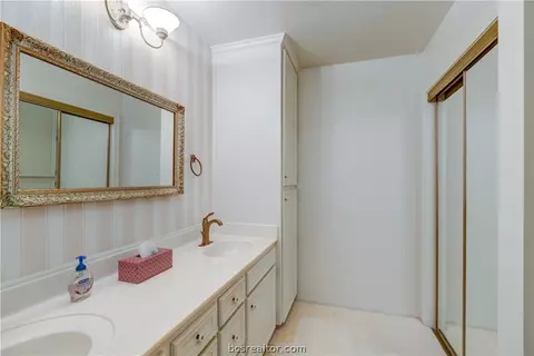 2502 Willow Bend Dr, Bryan, TX 77802 photo 11