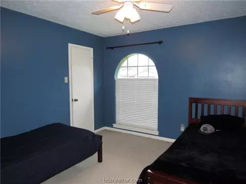 2903 Hillside Dr, Bryan, TX 77802 photo 10