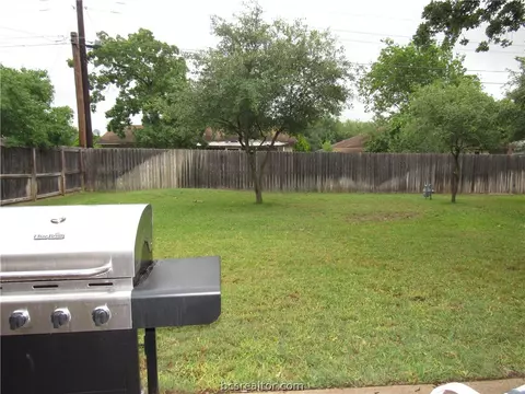 2903 Hillside Dr, Bryan, TX 77802 photo 5