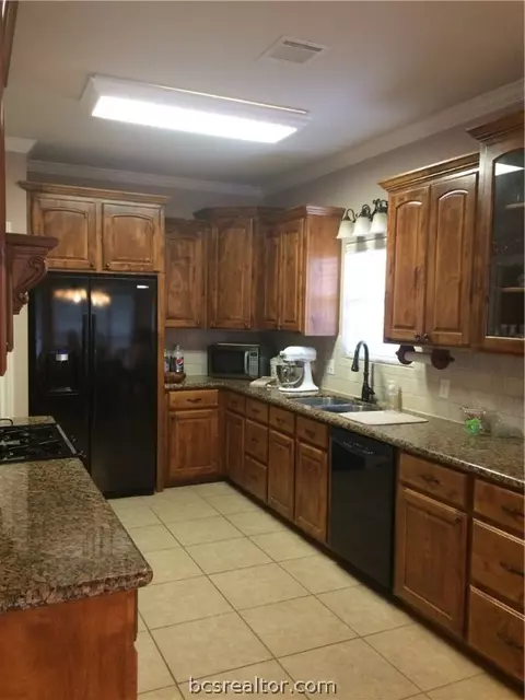2607 Priscilla Ct, Bryan, TX 77802 photo 6
