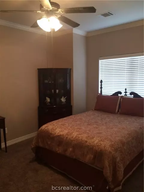 2607 Priscilla Ct, Bryan, TX 77802 photo 4