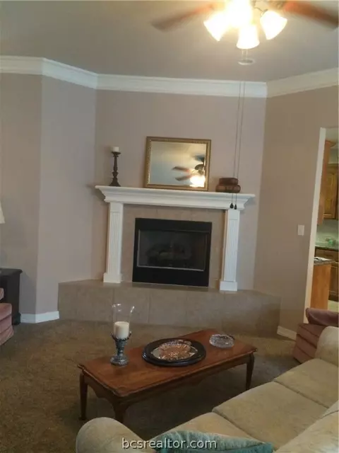 2607 Priscilla Ct, Bryan, TX 77802 photo 3