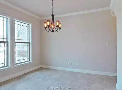 3048 Embers Loop, Bryan, TX 77808 photo 4