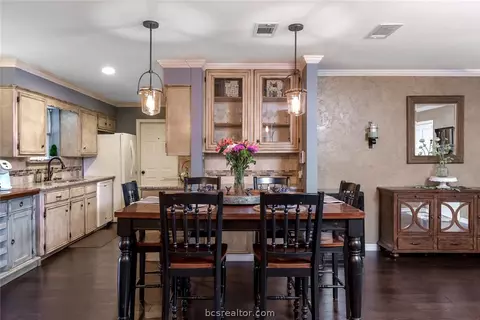 3514 Oakside Dr, Bryan, TX 77802 photo 5
