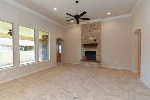 3057 Embers Loop, Bryan, TX 77808 photo 6