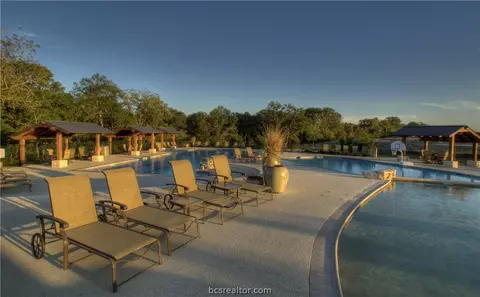 2815 Maroon Ct, Bryan, TX 77807 photo 5