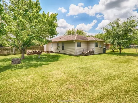 2124 La Brisa Dr, Bryan, TX 77807 photo 19