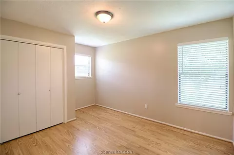 2124 La Brisa Dr, Bryan, TX 77807 photo 17