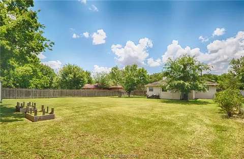 2124 La Brisa Dr, Bryan, TX 77807 photo 22