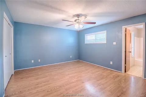 2124 La Brisa Dr, Bryan, TX 77807 photo 11