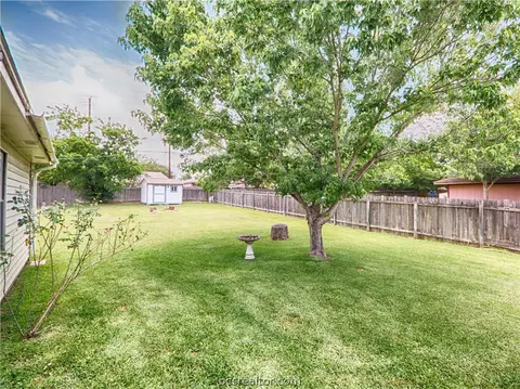 2124 La Brisa Dr, Bryan, TX 77807 photo 18