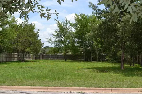 4004 Park Hurst, Bryan, TX 77802 photo 3