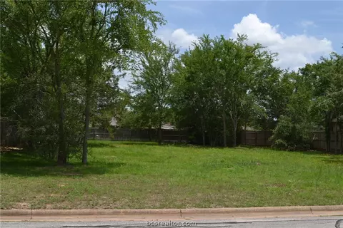 4004 Park Hurst, Bryan, TX 77802 photo 6
