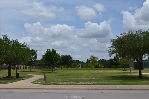 4004 Park Hurst, Bryan, TX 77802 photo 10