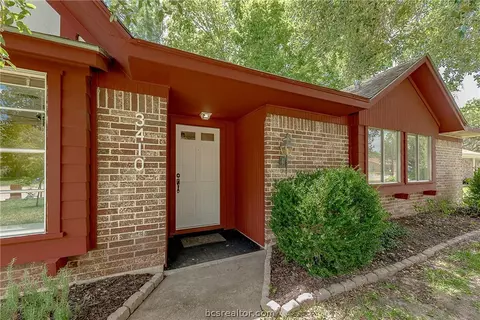 3410 Spring Ln, Bryan, TX 77802 photo 1