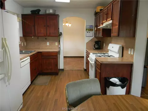 2226 Howell Ave, Bryan, TX 77803 photo 7