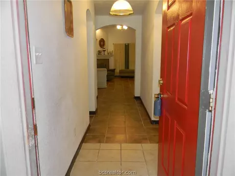 2226 Howell Ave, Bryan, TX 77803 photo 2