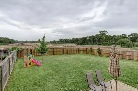 1733 Summerwood Loop, Bryan, TX 77807 photo 17