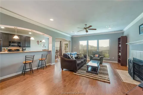 1733 Summerwood Loop, Bryan, TX 77807 photo 3