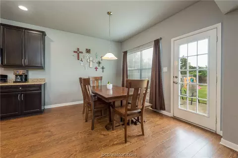1733 Summerwood Loop, Bryan, TX 77807 photo 7
