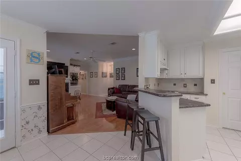 3915 Brighton Dr, Bryan, TX 77802 photo 13
