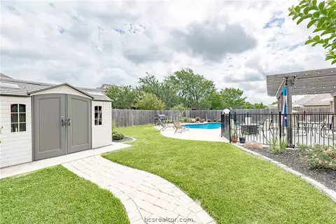 3915 Brighton Dr, Bryan, TX 77802 photo 27