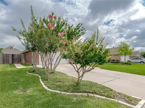 3915 Brighton Dr, Bryan, TX 77802 photo 36