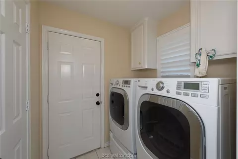 3915 Brighton Dr, Bryan, TX 77802 photo 14