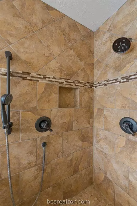 3915 Brighton Dr, Bryan, TX 77802 photo 22
