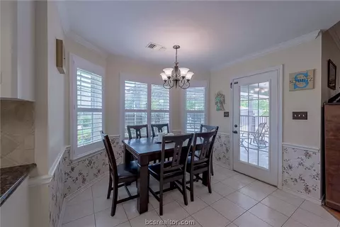 3915 Brighton Dr, Bryan, TX 77802 photo 12