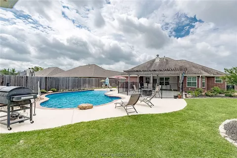3915 Brighton Dr, Bryan, TX 77802 photo 26