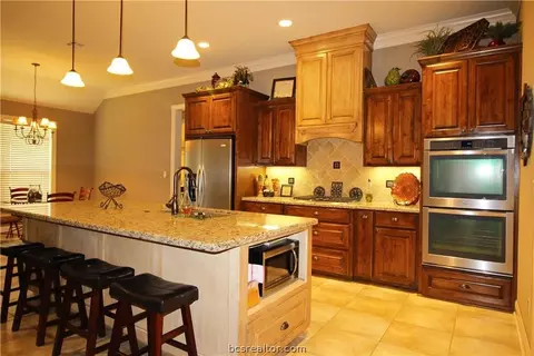 8657 Green Branch Loop, Bryan, TX 77808 photo 7