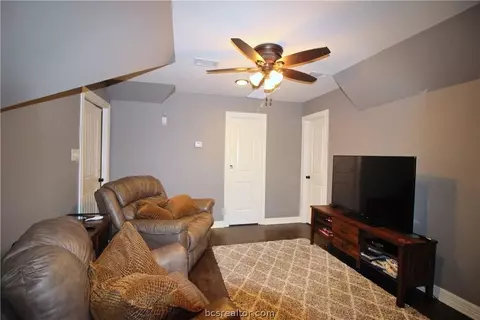 8657 Green Branch Loop, Bryan, TX 77808 photo 12