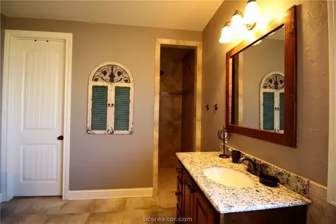 8657 Green Branch Loop, Bryan, TX 77808 photo 11
