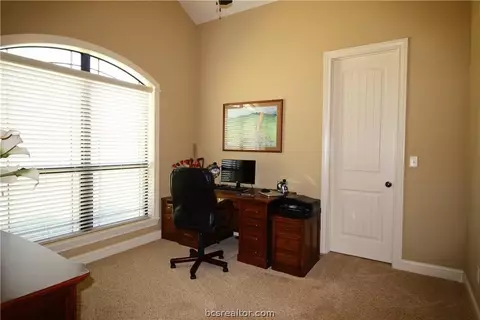 8657 Green Branch Loop, Bryan, TX 77808 photo 14
