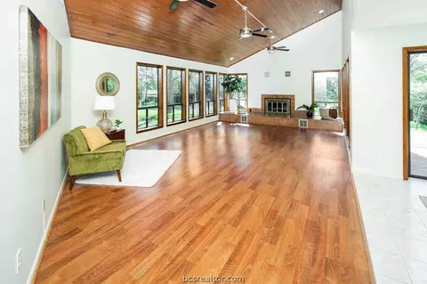 5000 Lantern Ln, Bryan, TX 77808 photo 6