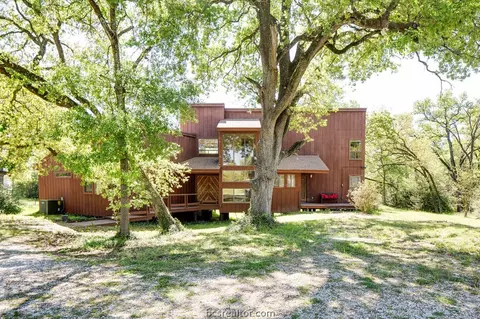 5000 Lantern Ln, Bryan, TX 77808 photo 1
